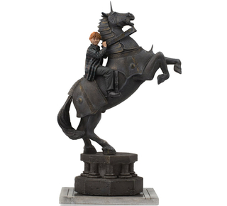 Iron Studios Harry Potter - Ron Weasley at the Wizard Chess Statue Delux Art Scale 1/10
