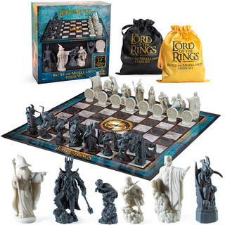 Noble Collection The Lord of the Rings - Battle For Middle Earth Chess Set