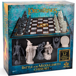 Noble Collection The Lord of the Rings - Battle For Middle Earth Chess Set